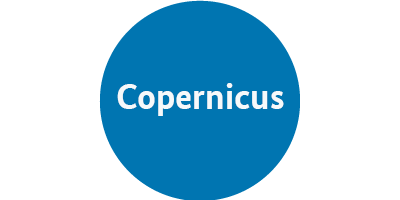 verweist auf: Modul M-FE-3: Das europäische Erdbeobachtungsprogramm Copernicus und der Copernicus-Dienst zur Landüberwachung Das Logo zeigt eine Skizze der Erdkugel und einen Satelliten (verweist auf: Modul M-FE-3: Das europäische Erdbeobachtungsprogramm Copernicus und der Copernicus-Dienst zur Landüberwachung)