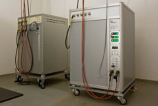 Bild zeigt die Wasserstoffmaser EFOS18 und EFOS39 Bild zeigt die Wasserstoffmaser EFOS18 und EFOS39