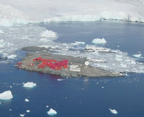 Bild zeigt die German Antarctic Receiving Station (GARS) O'Higgins