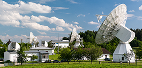 verweist auf: Das Geodätische Observatorium Wettzell Bild zeigt das Geodätische Observatorium Wettzell (verweist auf: Das Geodätische Observatorium Wettzell)